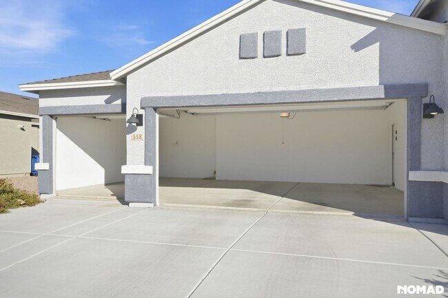 Foto del edificio - 558 W Woodward St