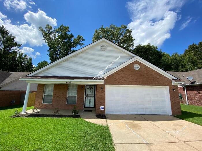 Foto principal - 4429 N Grand Cedar Ln
