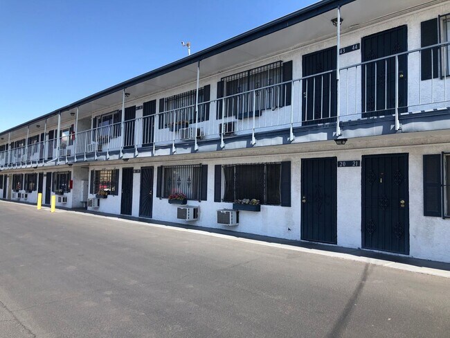 Foto del edificio - 4600 Paradise Rd