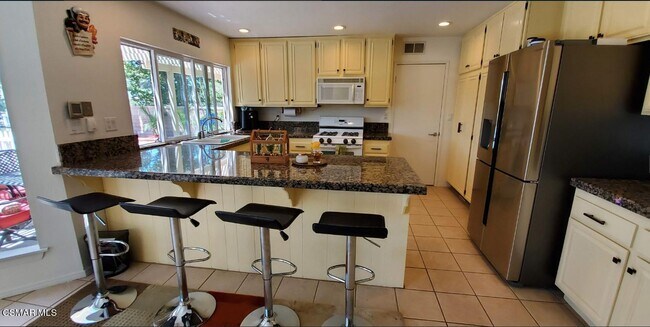 Building Photo - 5394 Mohave Dr