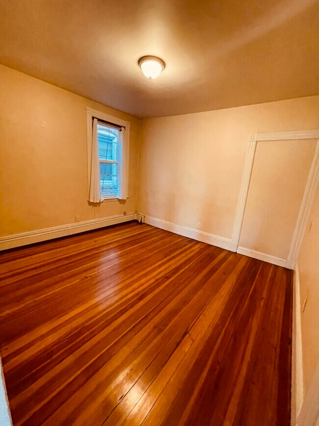 Foto del edificio - 33 Cottage St