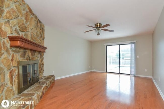 Building Photo - 1401 Shadow Creek Pl, Brandon, FL 33510