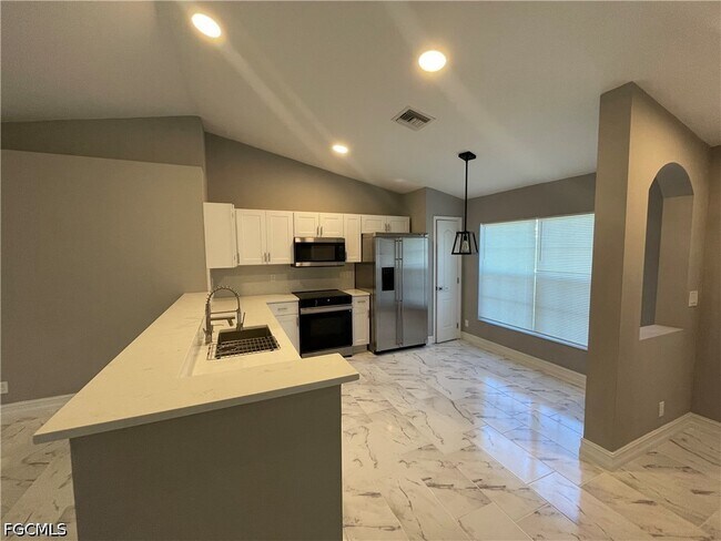 Foto del edificio - 4133 Andalusia Blvd
