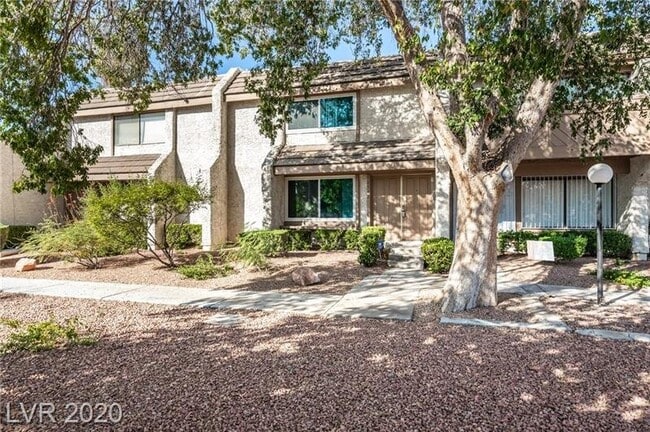 Building Photo - 4542 Brighton Dr