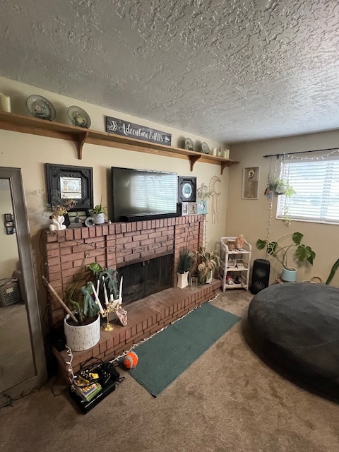 Primary Photo - 943 S Artistic Cir