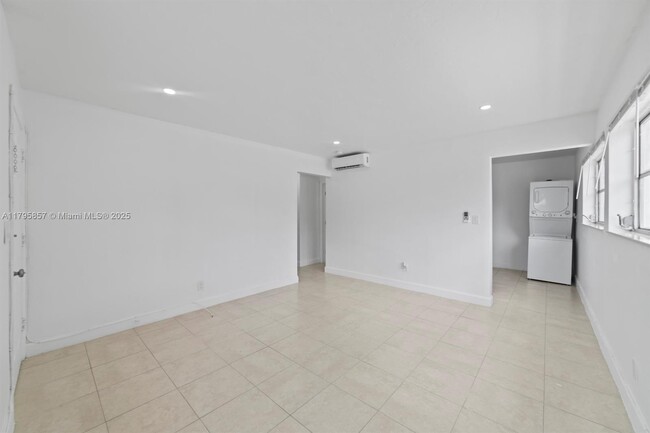 Building Photo - 2457 NE 183rd St