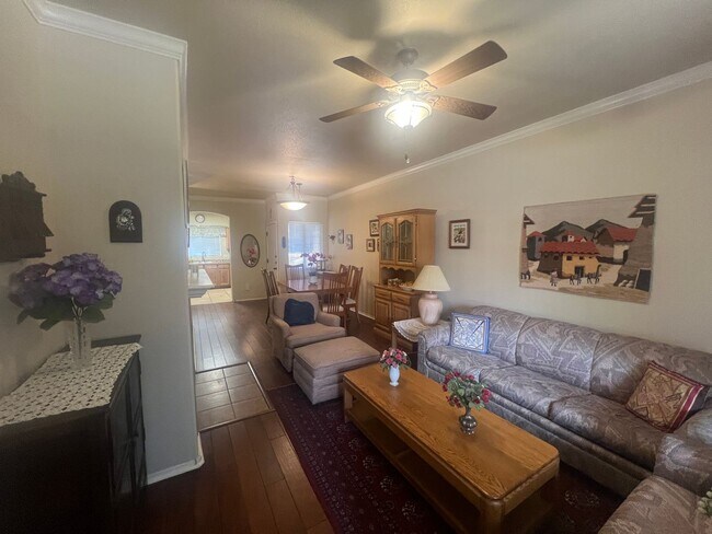 Foto del edificio - NICELY FURNISHED 2 BED/2 BA CONDO AT SUNRISE & KOLB!  AVAILABLE FOR SELF VIEWING!
