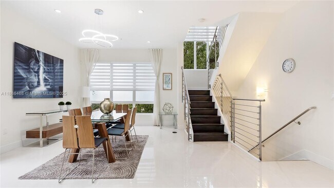 Foto del edificio - 6611 NW 105th Pl