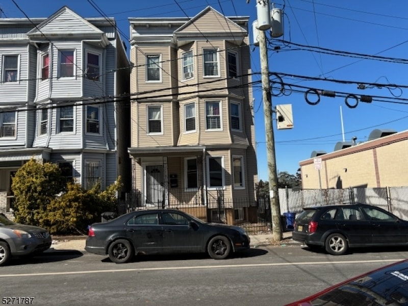 Foto principal - 159 S 11th St