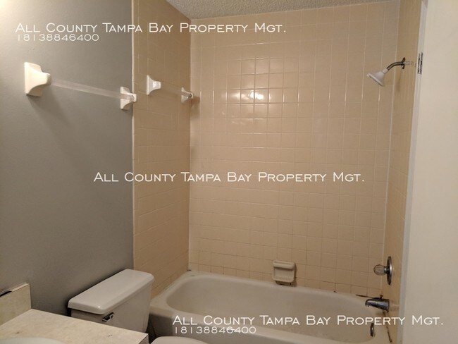 Building Photo - Nice 3 bedroom 2 bath apartment