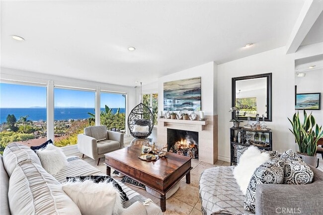 Foto del edificio - 875 Coast View Dr