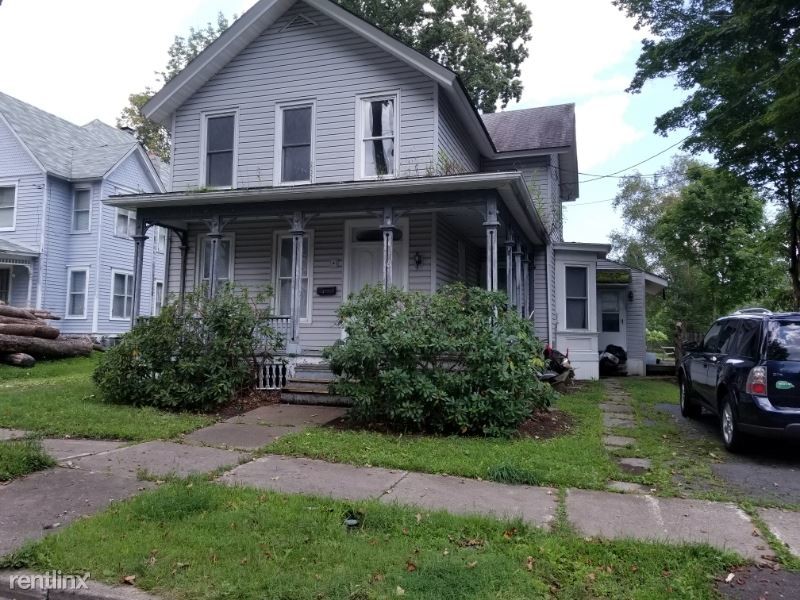 Primary Photo - 6 br, 2.5 bath House - 16 Center Street