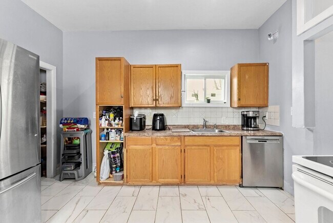 Foto del edificio - 177 Blue Hill Ave