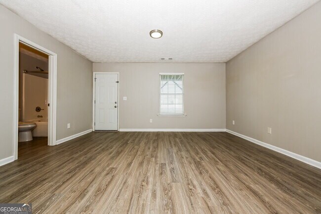 Foto del edificio - 342 Summit View Dr