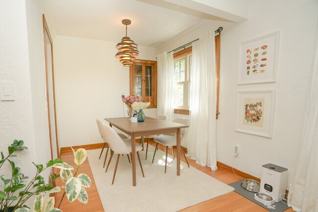 Foto del edificio - 9024 5th Ave NE