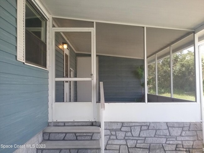 Foto del edificio - 1609 Ridge Dr
