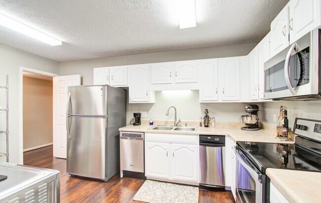 Foto del edificio - 2950 Rivermont Ave