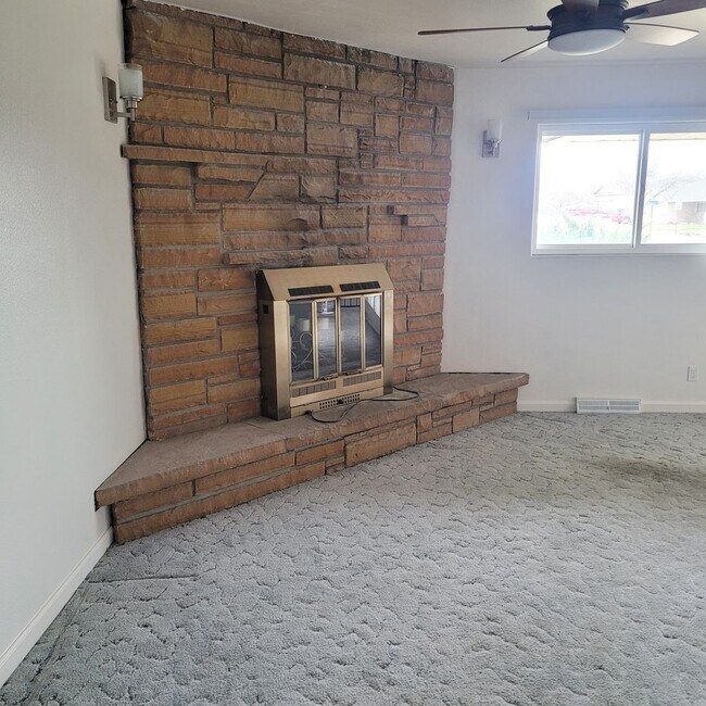 Building Photo - Large Home on NorthSide Grand Junction!!!!