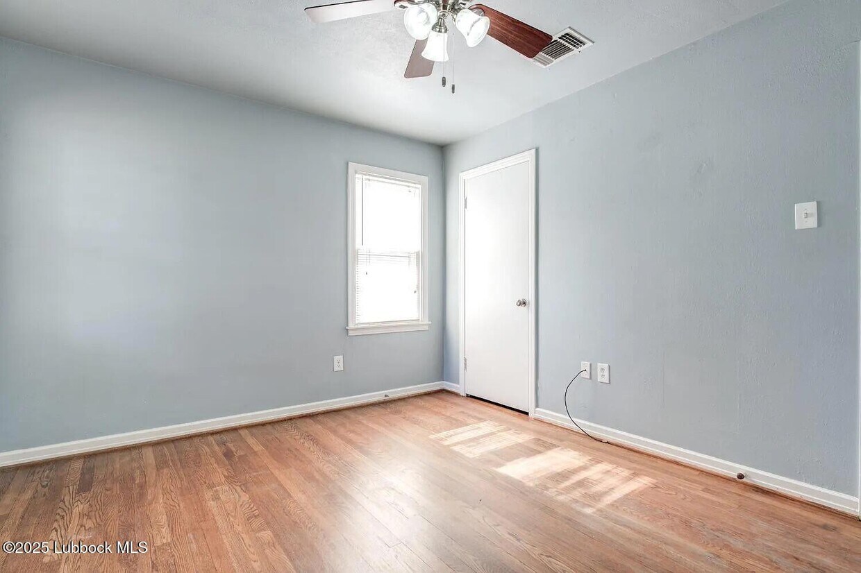 Foto principal - 2609 33rd St