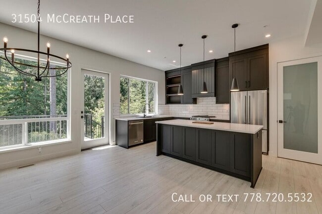 Building Photo - New Executive 5 Bedroom 4 Bathroom Home