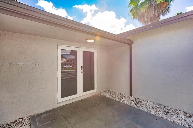 Foto del edificio - 10760 NW 29th Manor