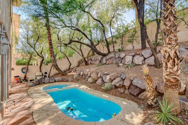 Foto del edificio - 5 BDR/ 4.5 BTH, Triple Master Home including pool & spa!