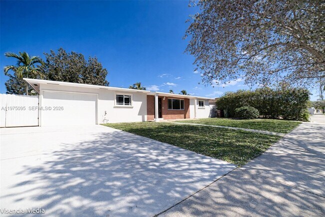 Foto del edificio - 783 W 78th St