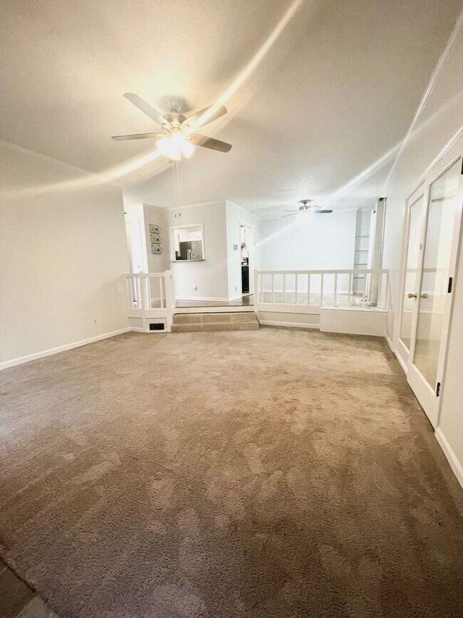 Foto del edificio - 3 Bedroom 2 Bathroom with a Bonus Room!