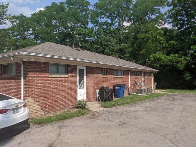 Foto del edificio - 3330 Penrose Ct