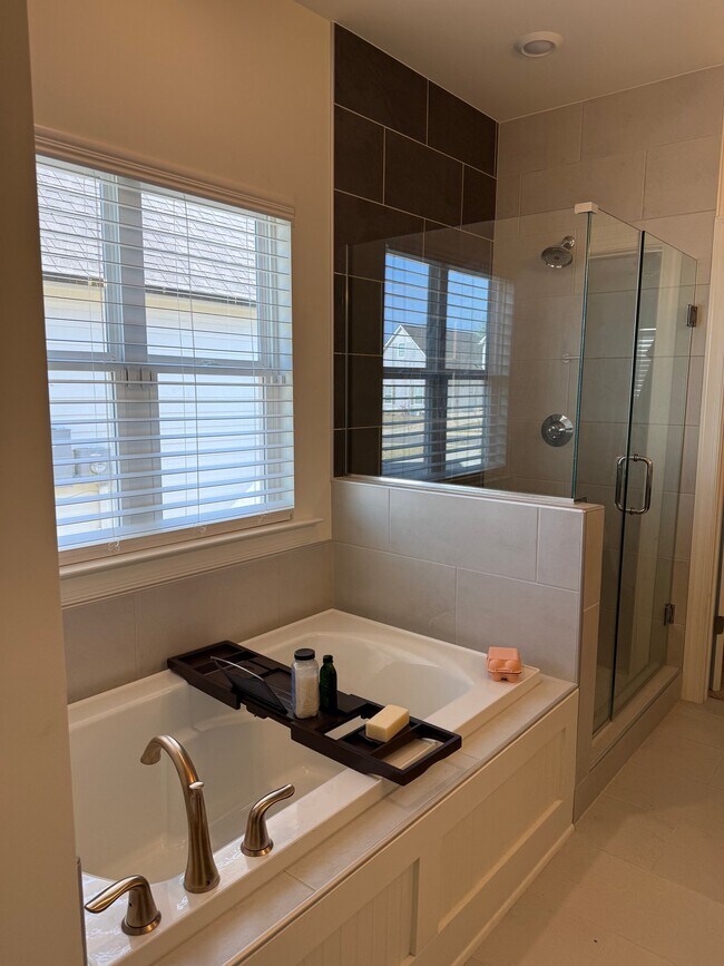 Foto del edificio - 1178 Camellia Ridge Dr