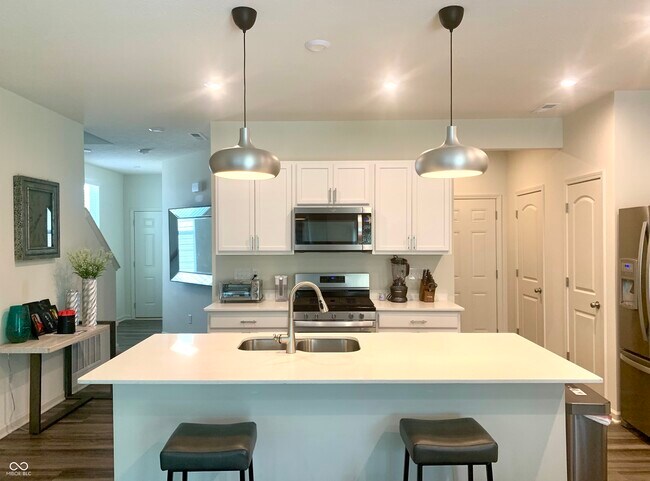 Foto del edificio - 13428 Dewpoint Ln