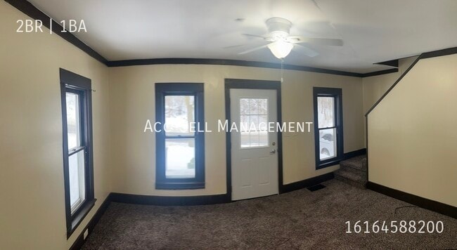 Building Photo - 836 Coit Ave NE