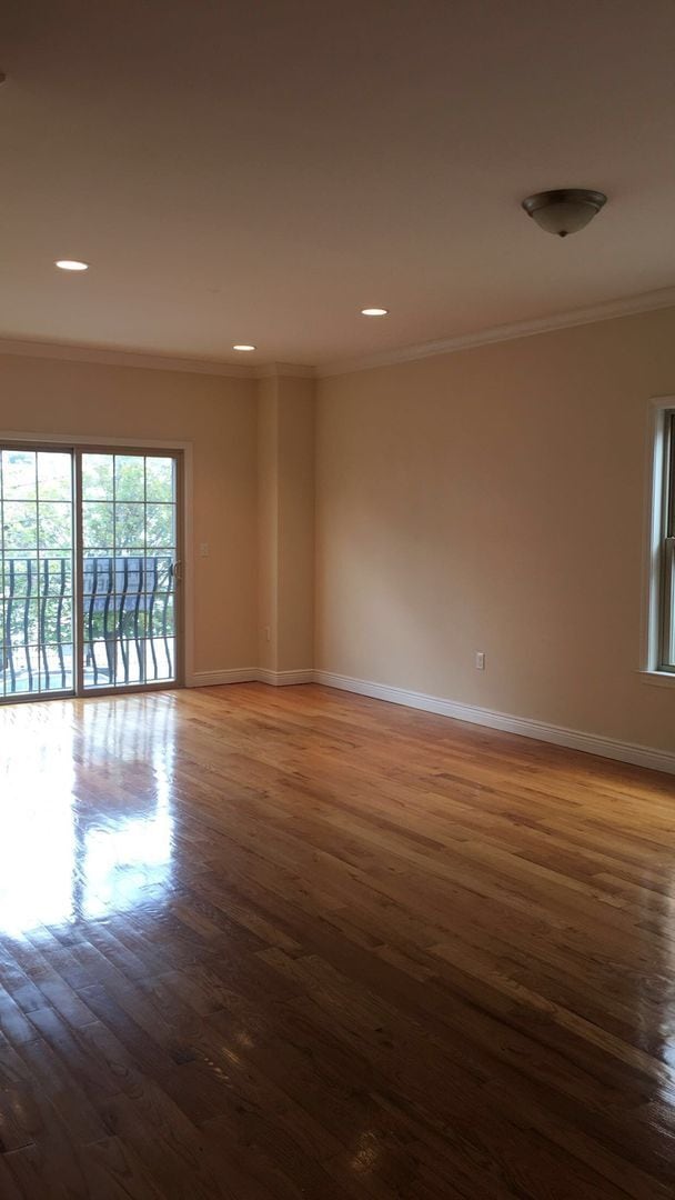 Photo - 97 Tichenor St Apartment