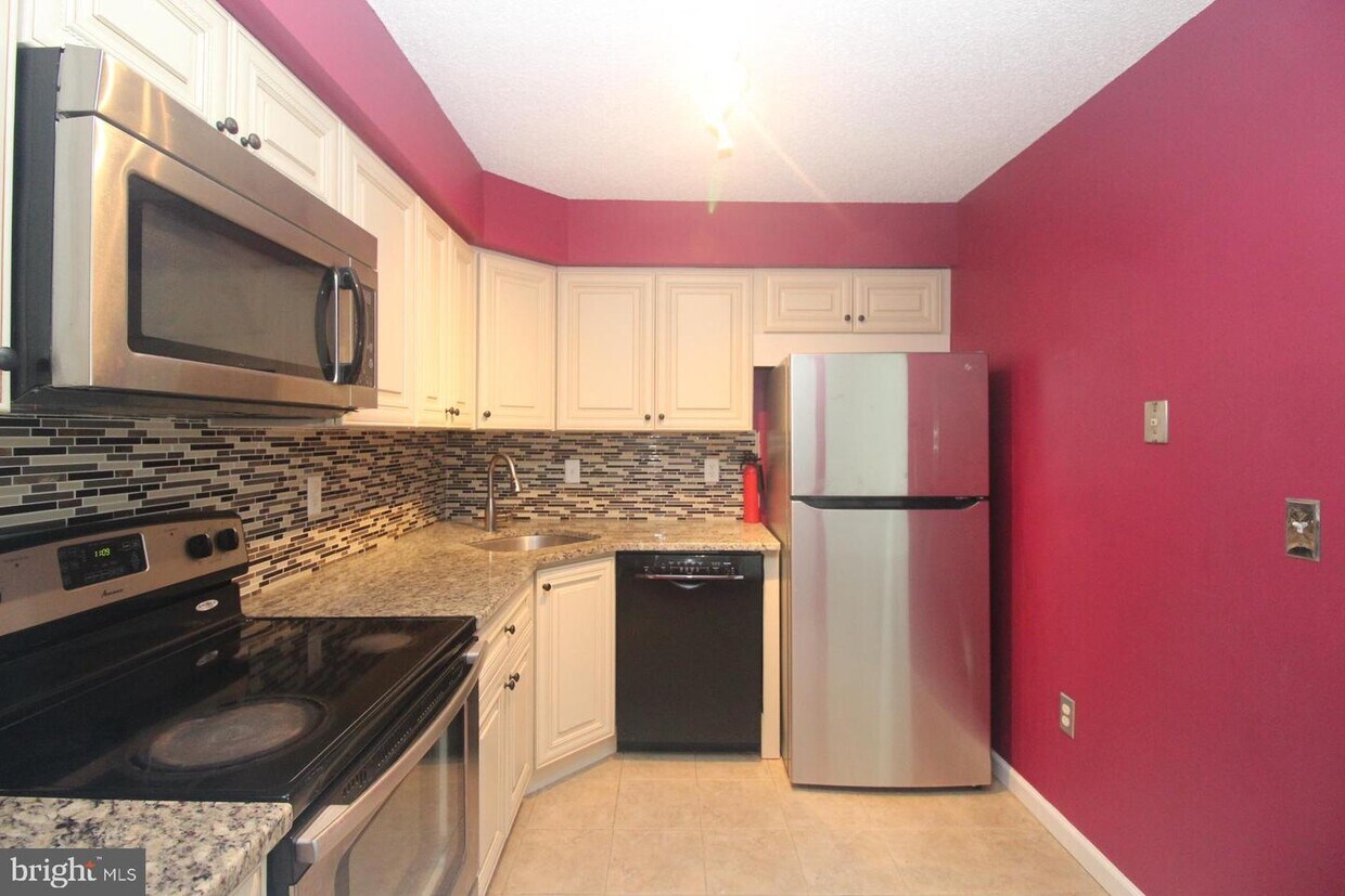 Foto principal - 7312 Tamarron Dr