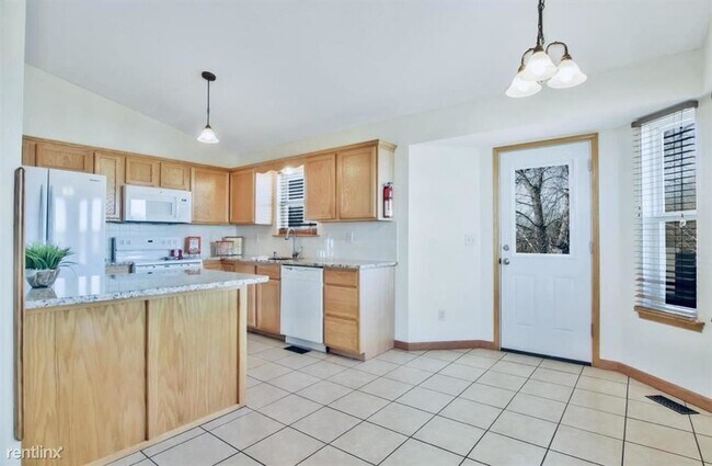 Foto del edificio - 3 br, 2 bath House - 1817 N Buckthorn Ct