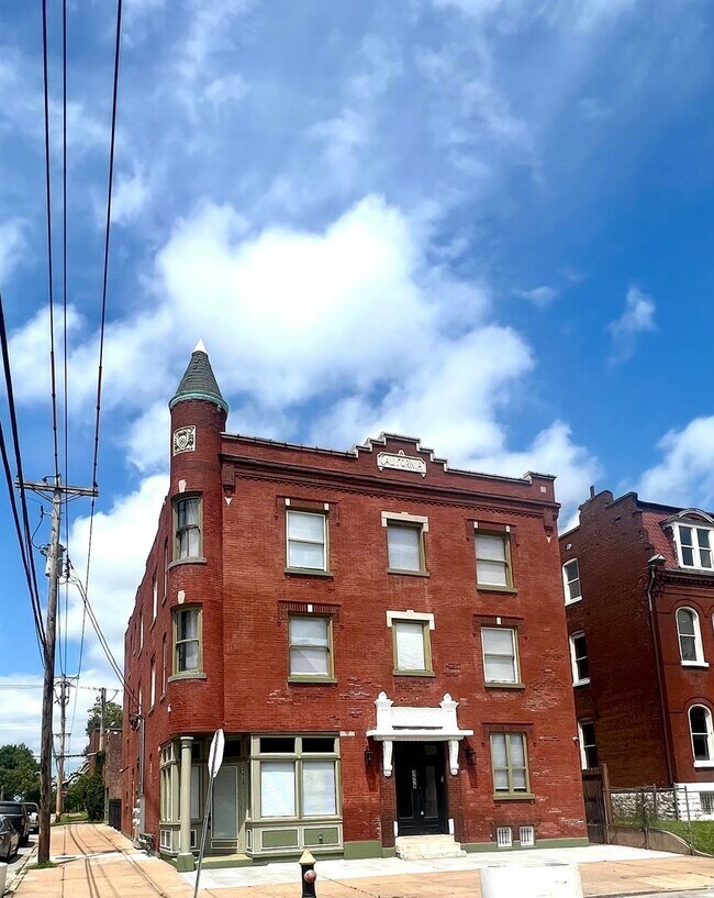 Building Photo - California Ave. 3457-3459