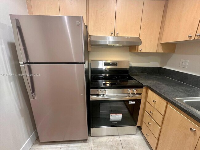 Foto del edificio - 2935 NE 163rd St
