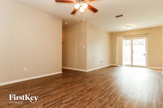 Foto del edificio - 5770 93rd Ave N