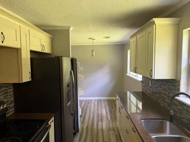 Foto del edificio - 177 Sunnybrook Rd