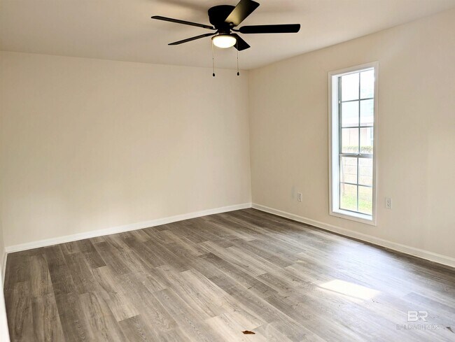 Building Photo - 3755 Pleasant Valley Rd