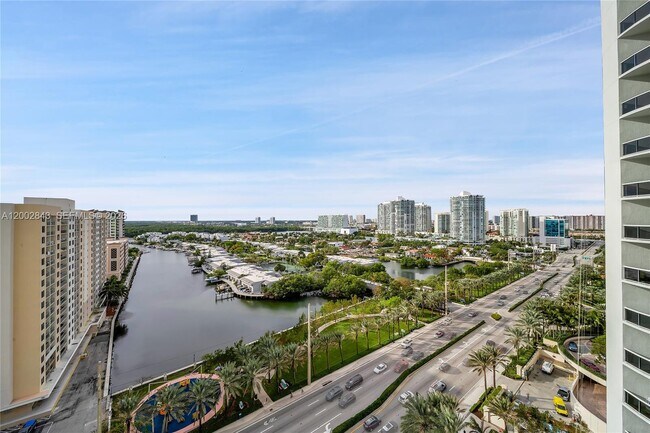 Foto del edificio - 16001 Collins Ave