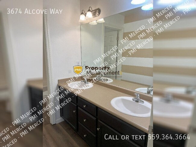 Building Photo - Charming Harlan Ranch Home