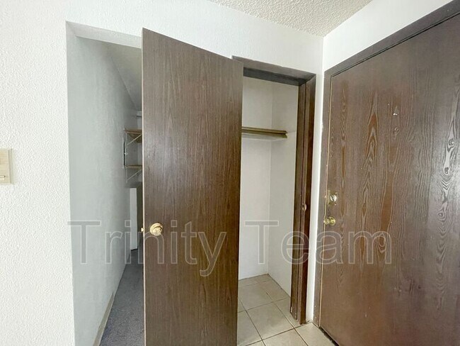 Foto del edificio - 9600 Huron St