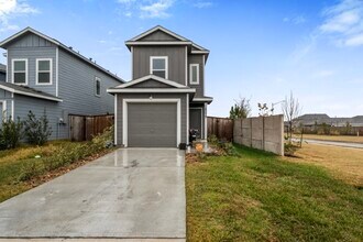 Building Photo - 18279 Via Aurelia Dr