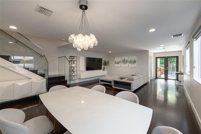 Building Photo - 3053 Orange St