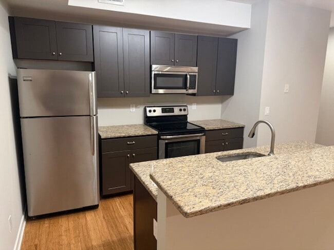 Foto del edificio - 2030 E Dauphin St