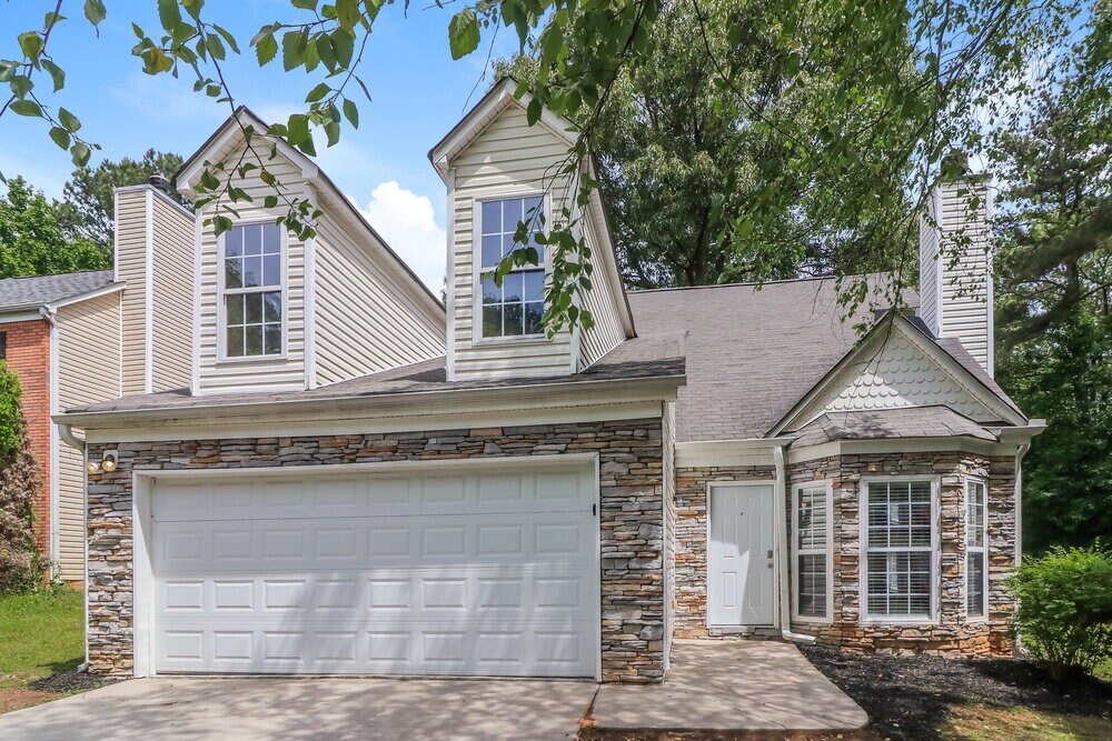 Foto principal - 2540 Lake Royale Dr