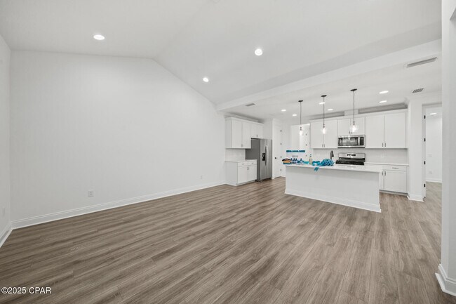 Building Photo - 9000 Parrot Pl