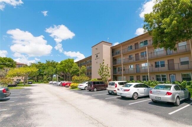 Foto del edificio - 13550 SW 6th Ct