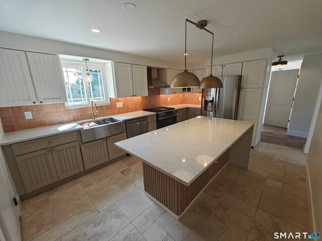 Building Photo - 241 Cricket Knoll